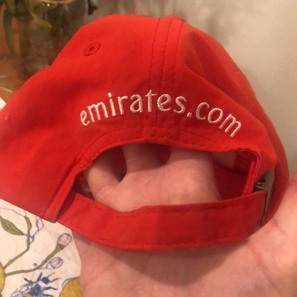 Fly Emirates red hat - Picture 3 of 3